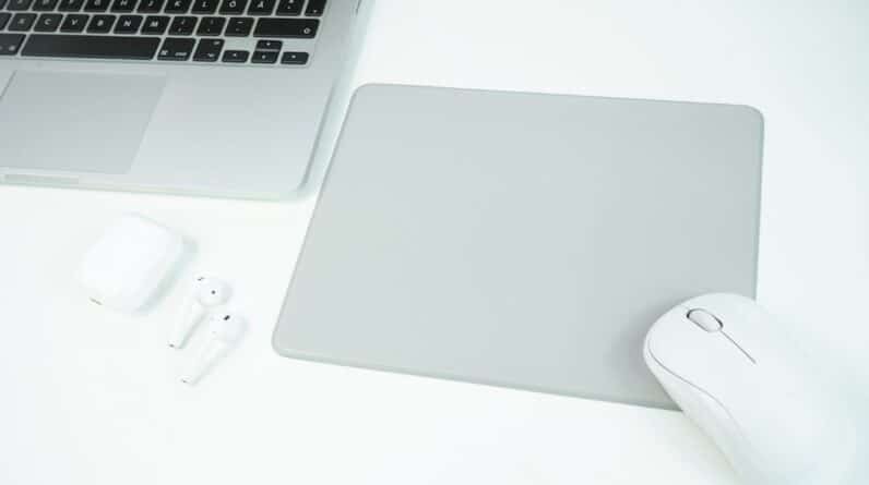 Photo Laptop and internet