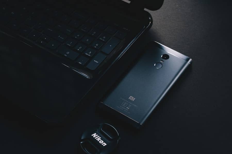 Photo Laptop and phone