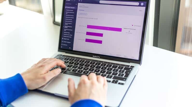 Photo Online surveys