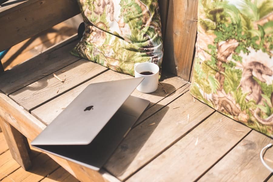 Photo Laptop and coffee