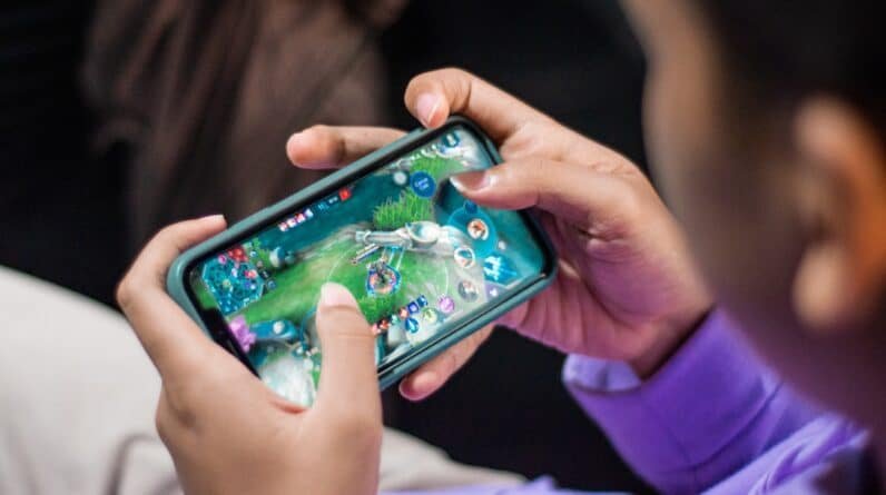 Photo Mobile gaming