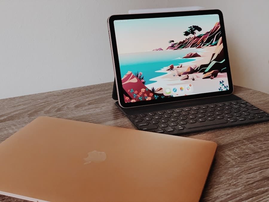 Photo Laptop and money