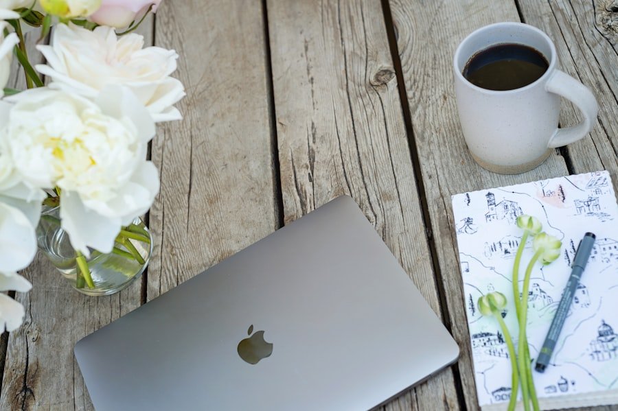Photo Laptop and coffee